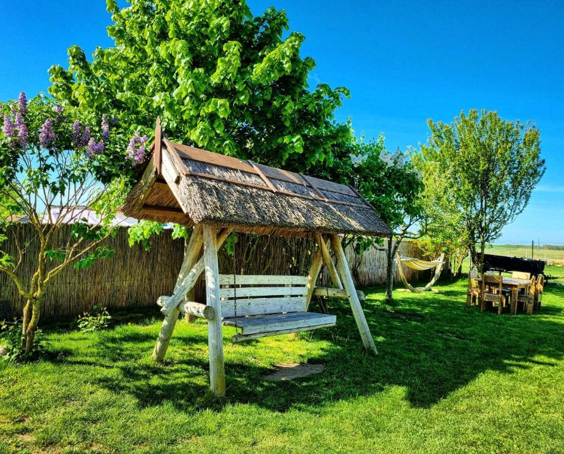 5 Chirpici - Small Traditional Resort Murighiol Esterno foto